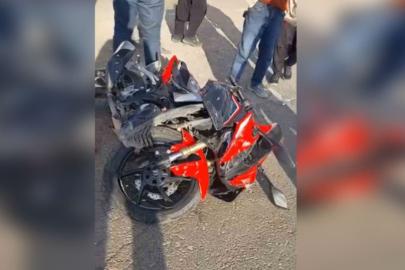 Otomobille çarpışan genç motosikletli hayatını kaybetti