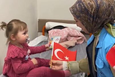 Hastanedeki çocuklara 23 Nisan sürprizi