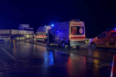 Kamyonet tırla çarpıştı: 1 ölü, 1 yaralı