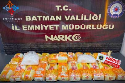 Polis tarafından Araçta ele geçirilen büyük miktarda metamfetamin operasyonu