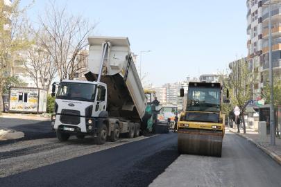 Büyükşehir'den Karaköprü’de yoğun asfalt mesaisi