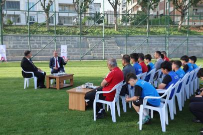 Başkan Nihat Çiftçi, sporcuların sorularını yanıtladı
