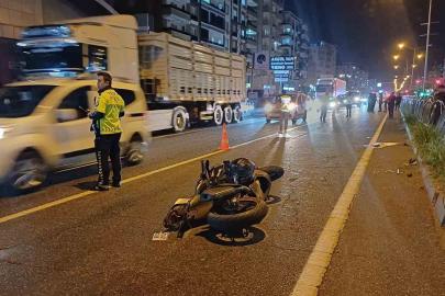 Motosikletin çarptığı yaya ile sürücü hayatını kaybetti