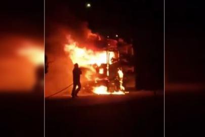 Şanlıurfa’da TIR yangını