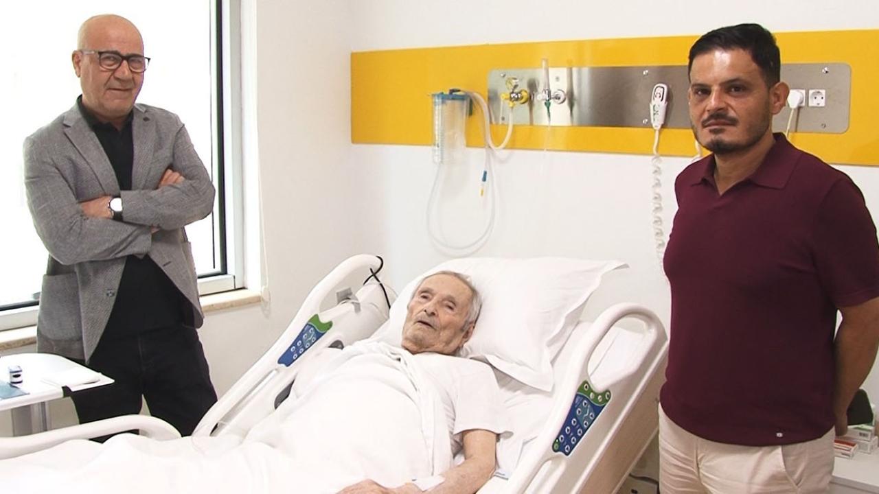 18 yıldır nakil kalbiyle yaşıyor: Üç bypasslı hastaya riskli pil operasyonu