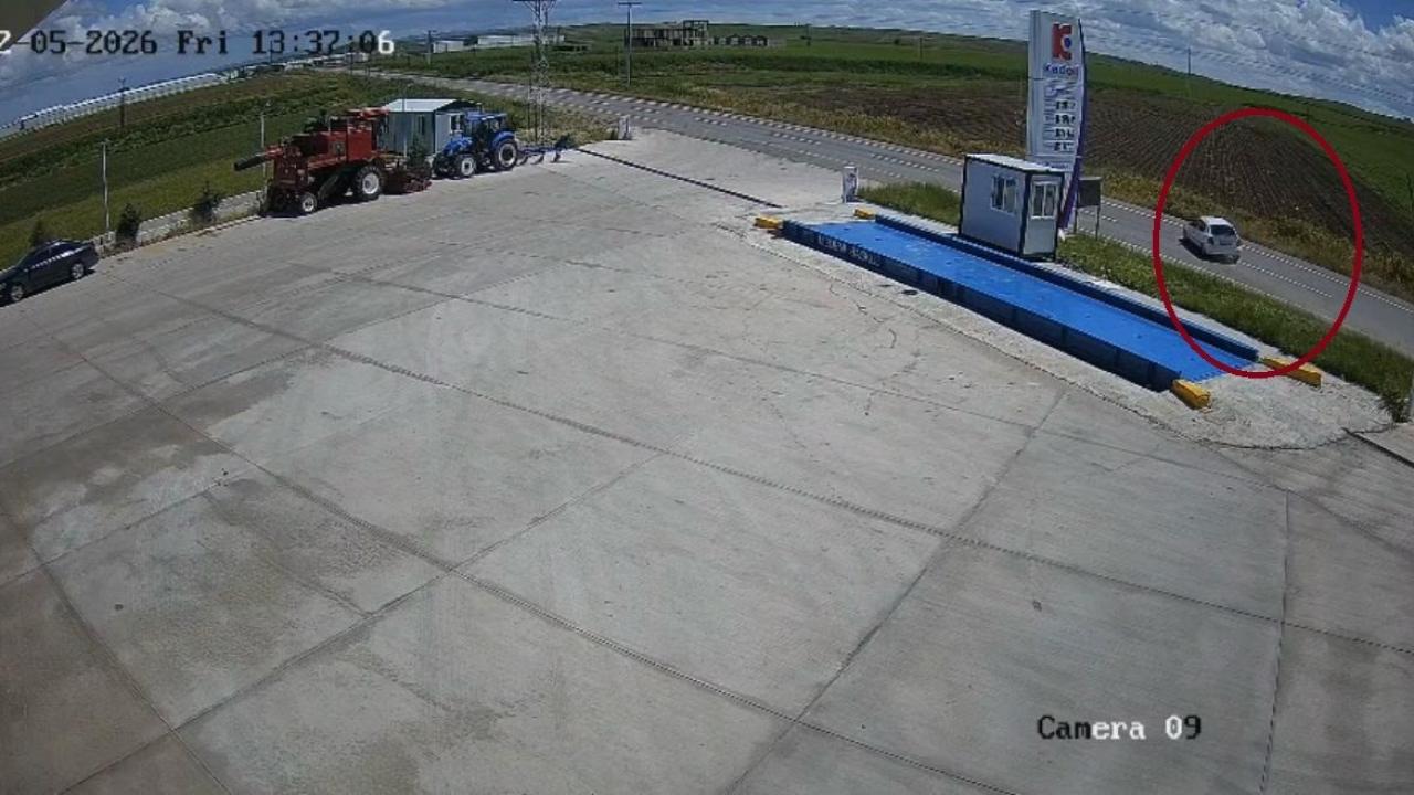 4 kişinin yaralandığı kaza güvenlik kamerasında