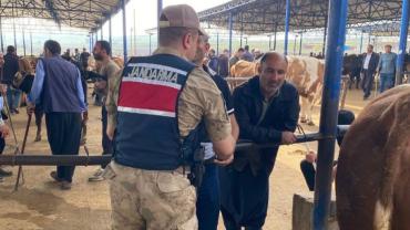 Hayvan pazarları ve kurban satış alanlarında tedbirler artırıldı