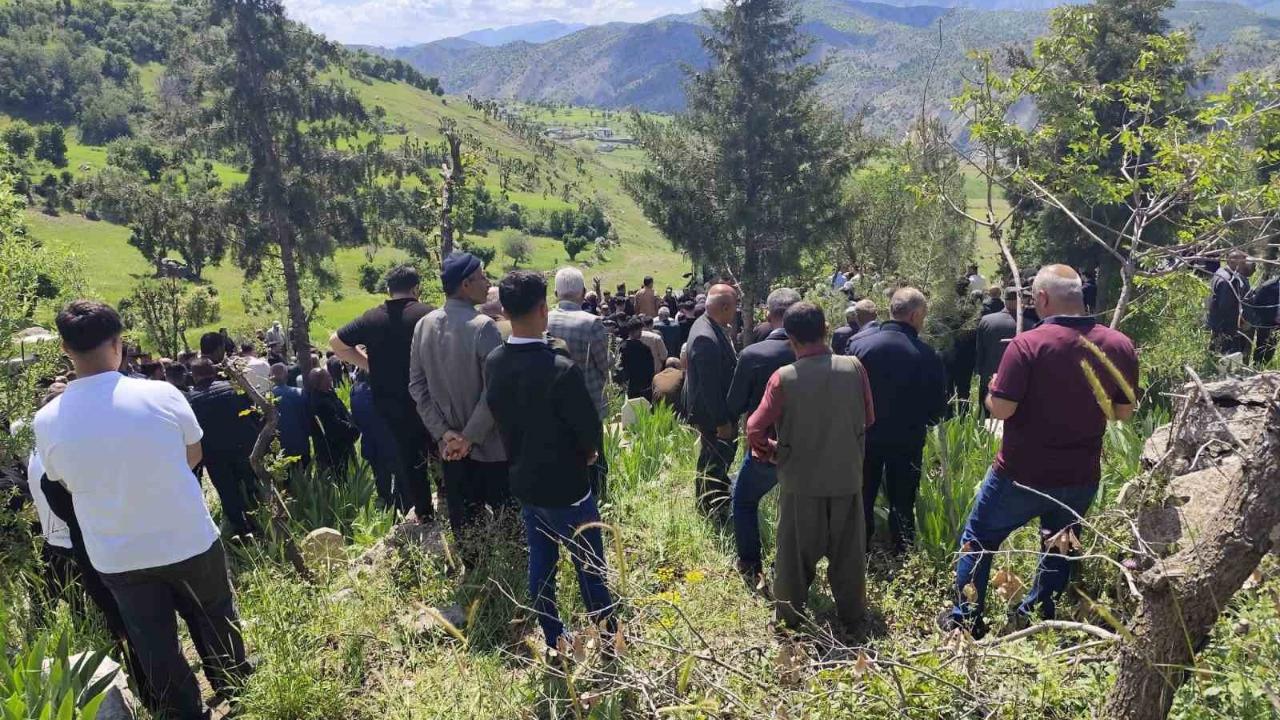 Spor salonunda fenalaşan genç hayatını kaybetti