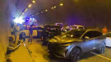 6 araçlı zincirleme kaza: 2 yaralı