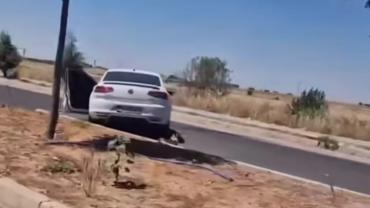 Akçakale'de motosiklet ile otomobil çarpıştı