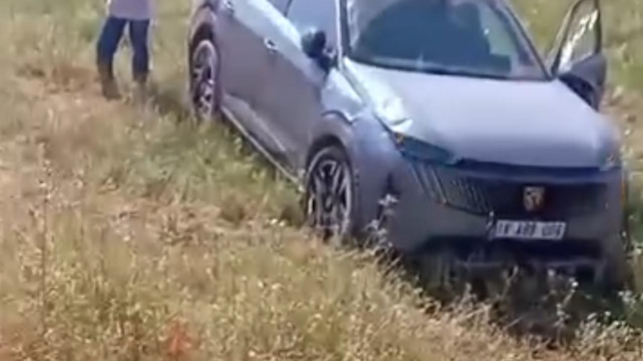 araç şarampole yuvarlandı, sürücü yaralandı