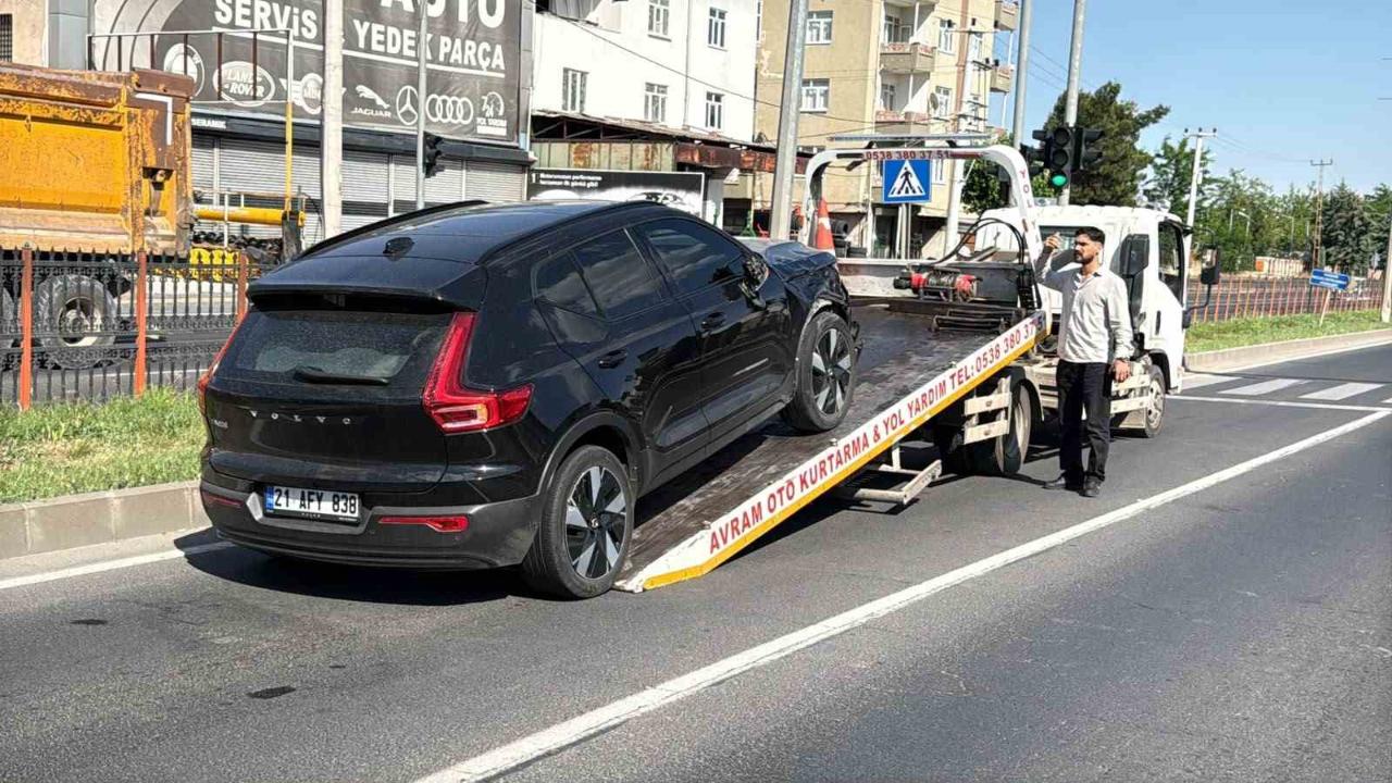 Aracın çarptığı yaya ağır yaralandı