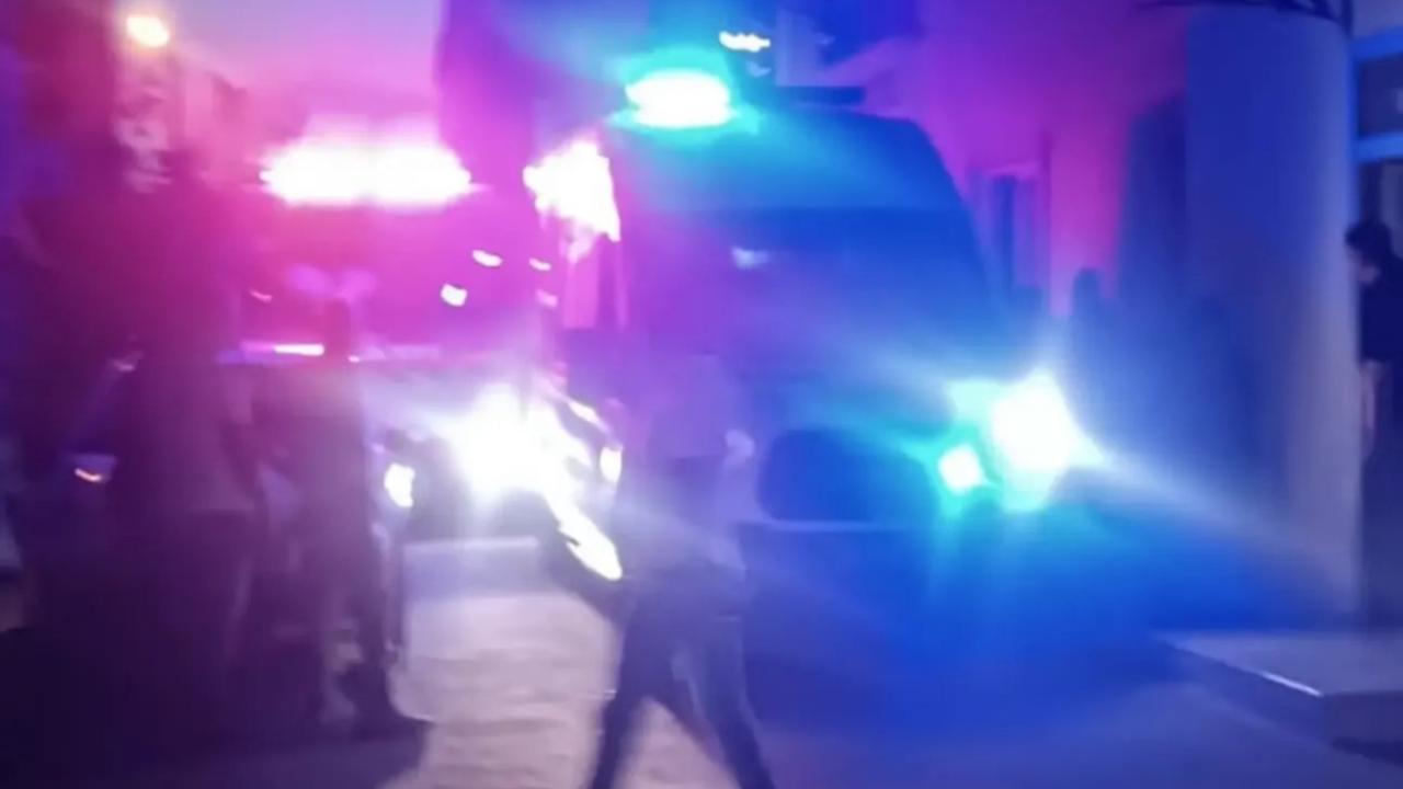 Asansör kazası: Genç kızın ayağı sıkıştı