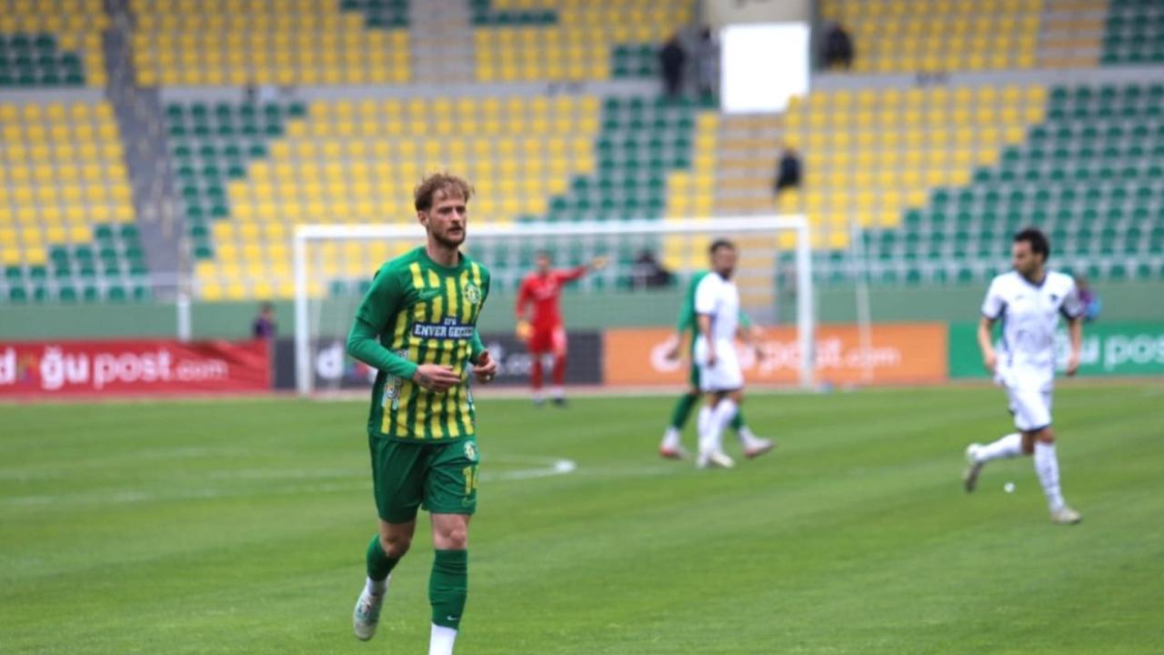 Berk İsmail Doğu takımıyla anlaştı