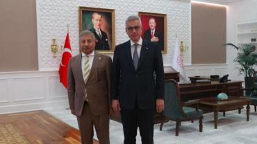 Birecik'in sağlık sorunları Bakan Memişoğlu'na iletildi