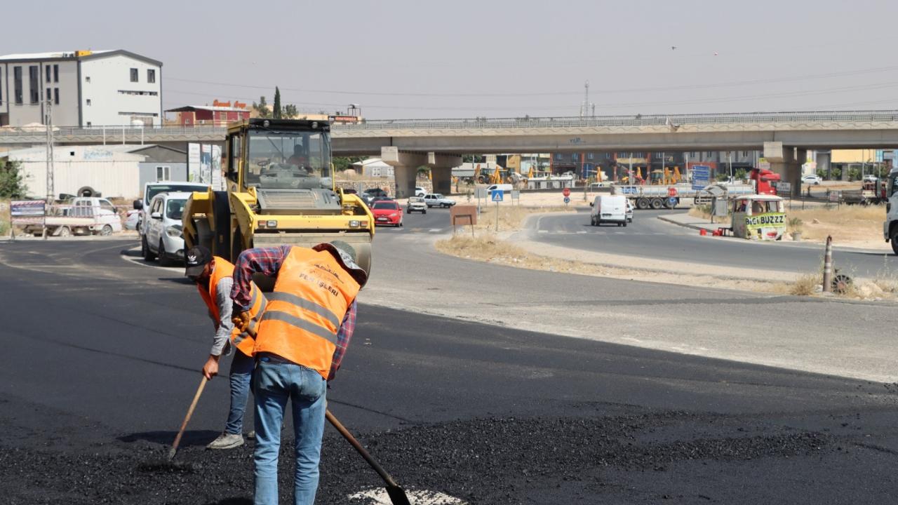 Büyükşehir’in asfalt çalışması esnafın yüzünü güldürdü