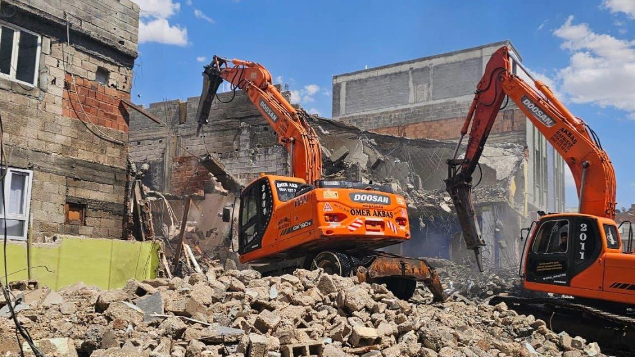 Eyyübiye'de SSK Caddesi'nde genişletme çalışmaları