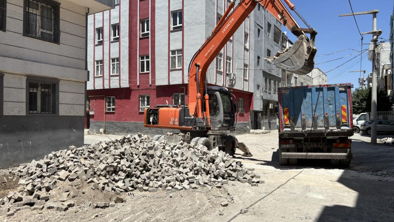Eyyübiye’de Yol Yapım Seferberliği Hız Aldı