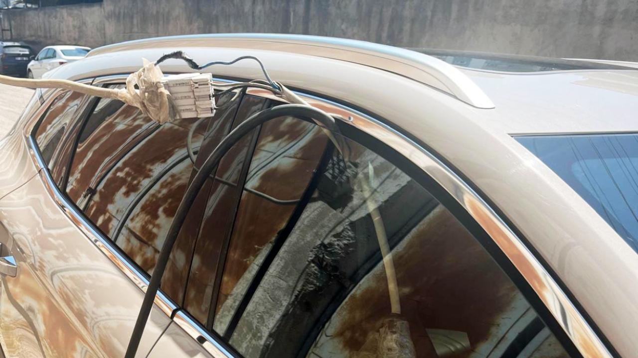 Kaçak elektrikle araç şarj istasyonu