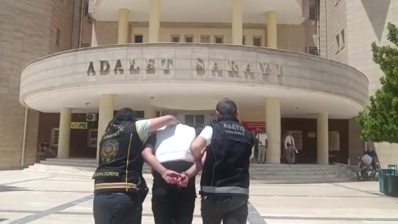 Karısını öldürüp intihar süsü veren zanlı tutuklandı