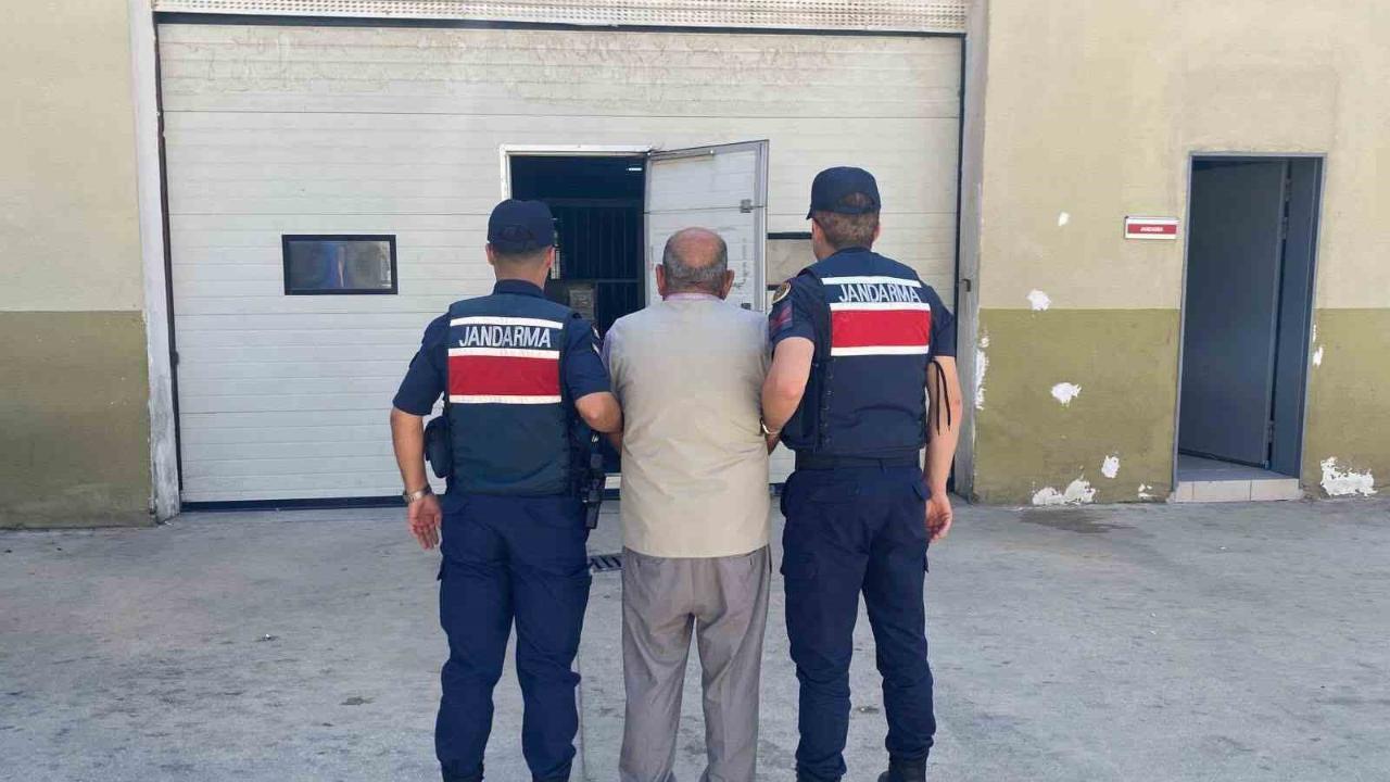 Kesinleşmiş cezayla aranan 2 şahıs yakalandı