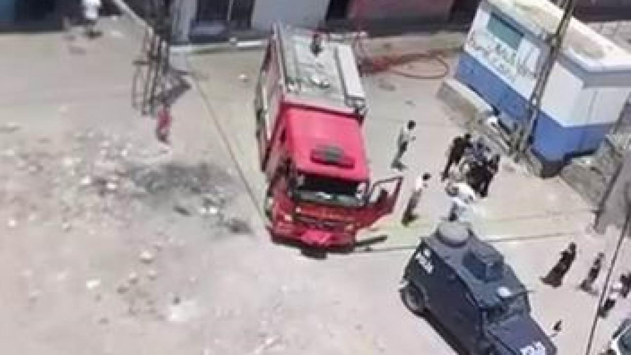 Korkutan yangın: Ev kül oldu