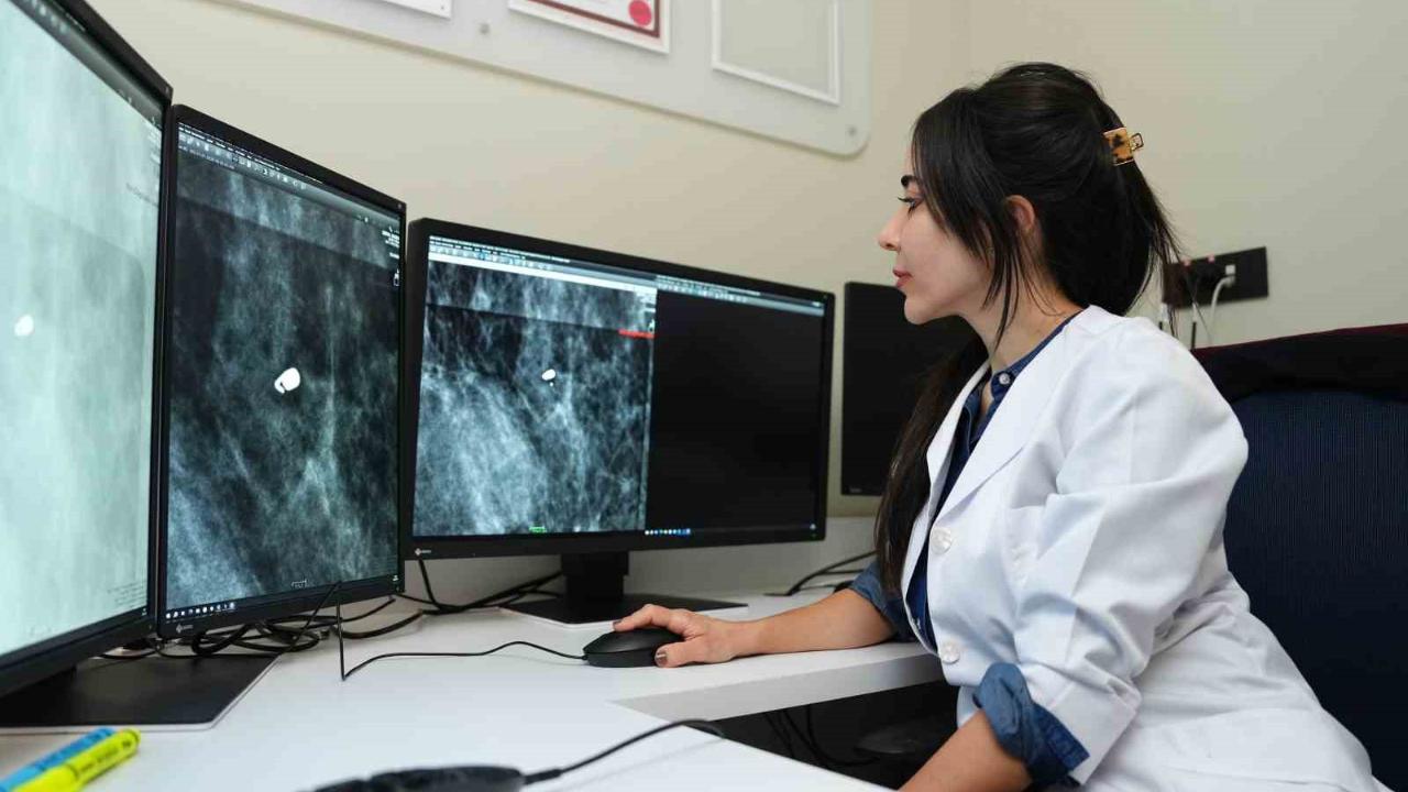 Mamografideki küçük kireçlenmeler erken meme kanserinin ilk sinyali olabilir