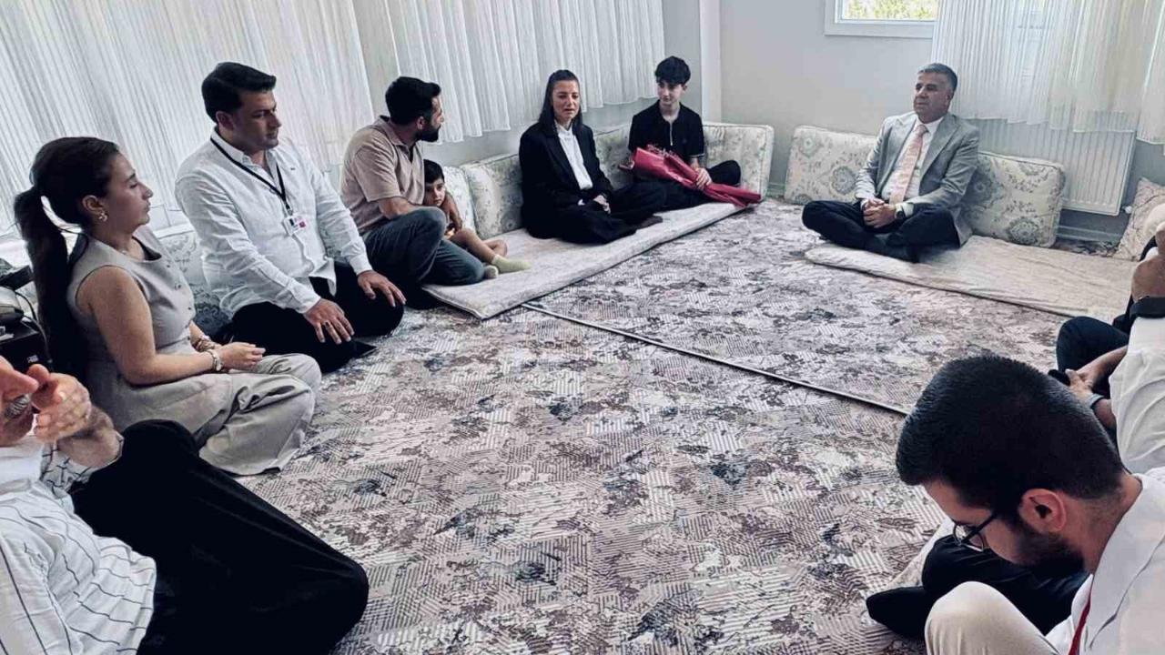 MEB Genel Müdürü Durna, Siverek'teki öğrencileri ziyaret etti