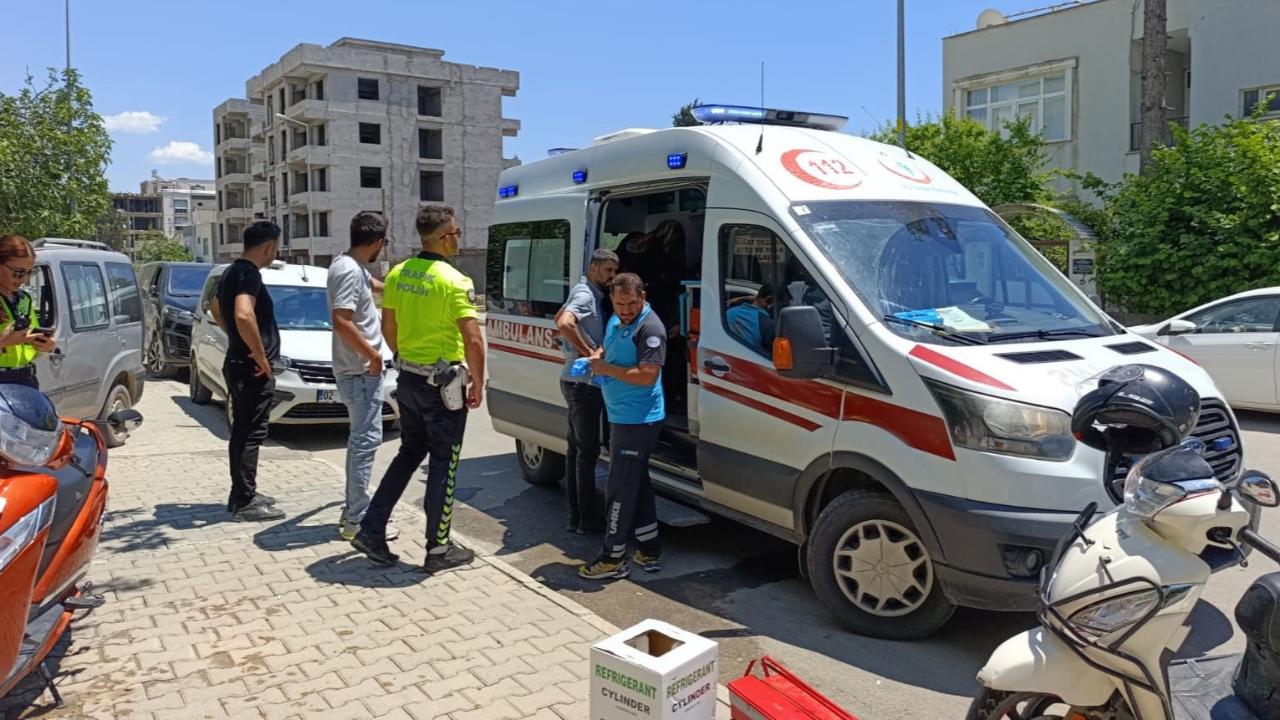 Motosiklet devrildi: 2 yaralı