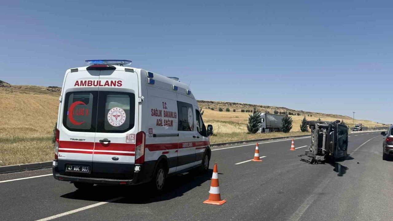 Otomobil ile hafif ticari araç çarpıştı: 7 yaralı