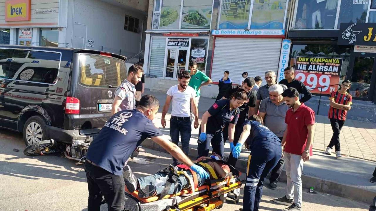 otomobil ile motosiklet çarpıştı: 1 yaralı