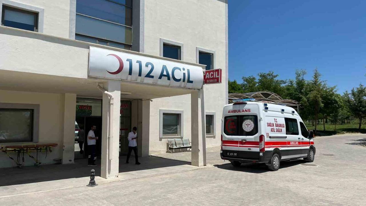 otomobil şarampole yuvarlandı: 2 yaralı