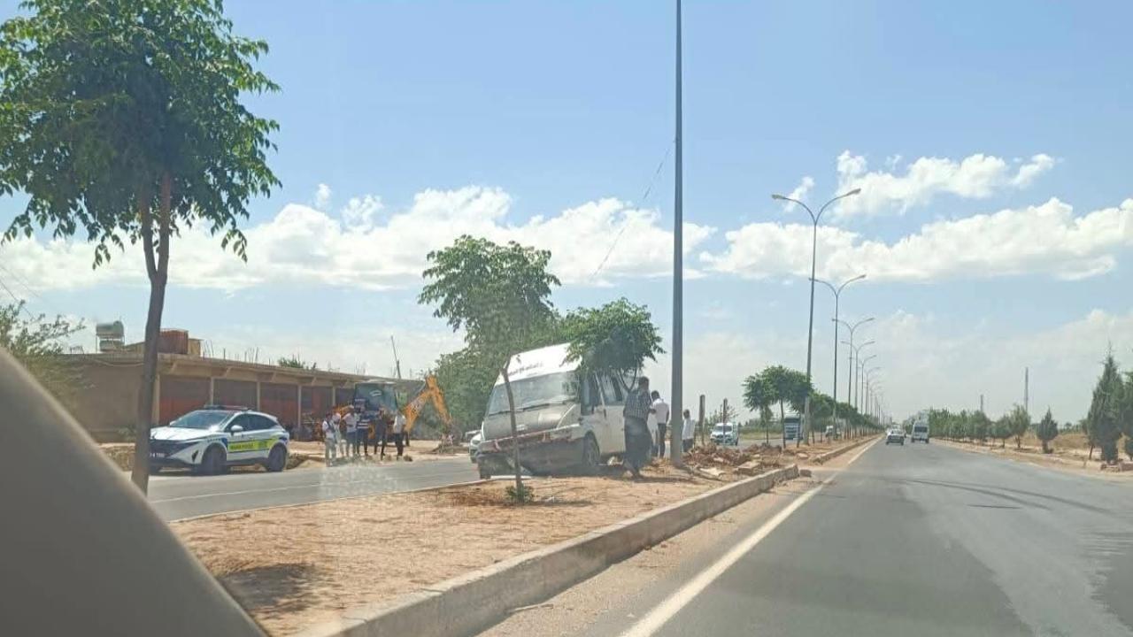 Şanlıurfa'da hatalı sollama kazayı beraberinde getirdi