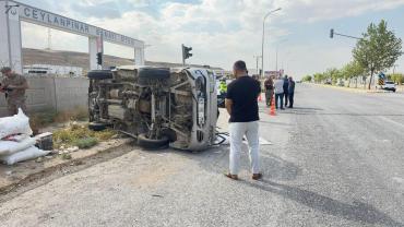 Şanlıurfa’da kamyonet devrildi: 2 yaralı
