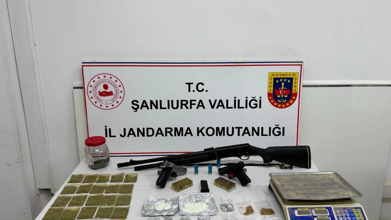 Şanlıurfa'da silah ve uyuşturucu ele geçirildi
