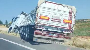 Suruç ölüm yolunda korkutan TIR kazası