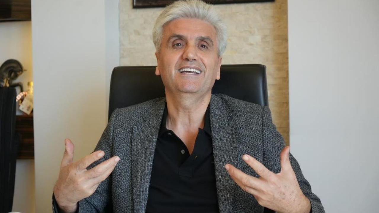 Ünlü estetik cerrah açıkladı: "Kepçe kulak ameliyatında 18 yaş beklenmemeli"