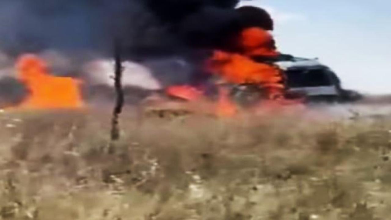 Urfa - Viranşehir yolunda TIR alevlere teslim oldu