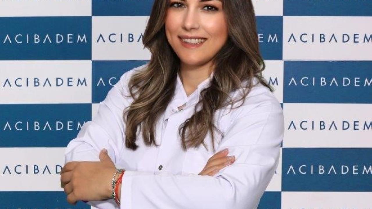 Uzmanından uyarı: "Yazın en büyük hata su yerine çay ve kahve içmek"