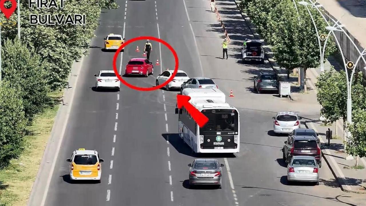 Yayalara yol vermeyen araçlara denetim