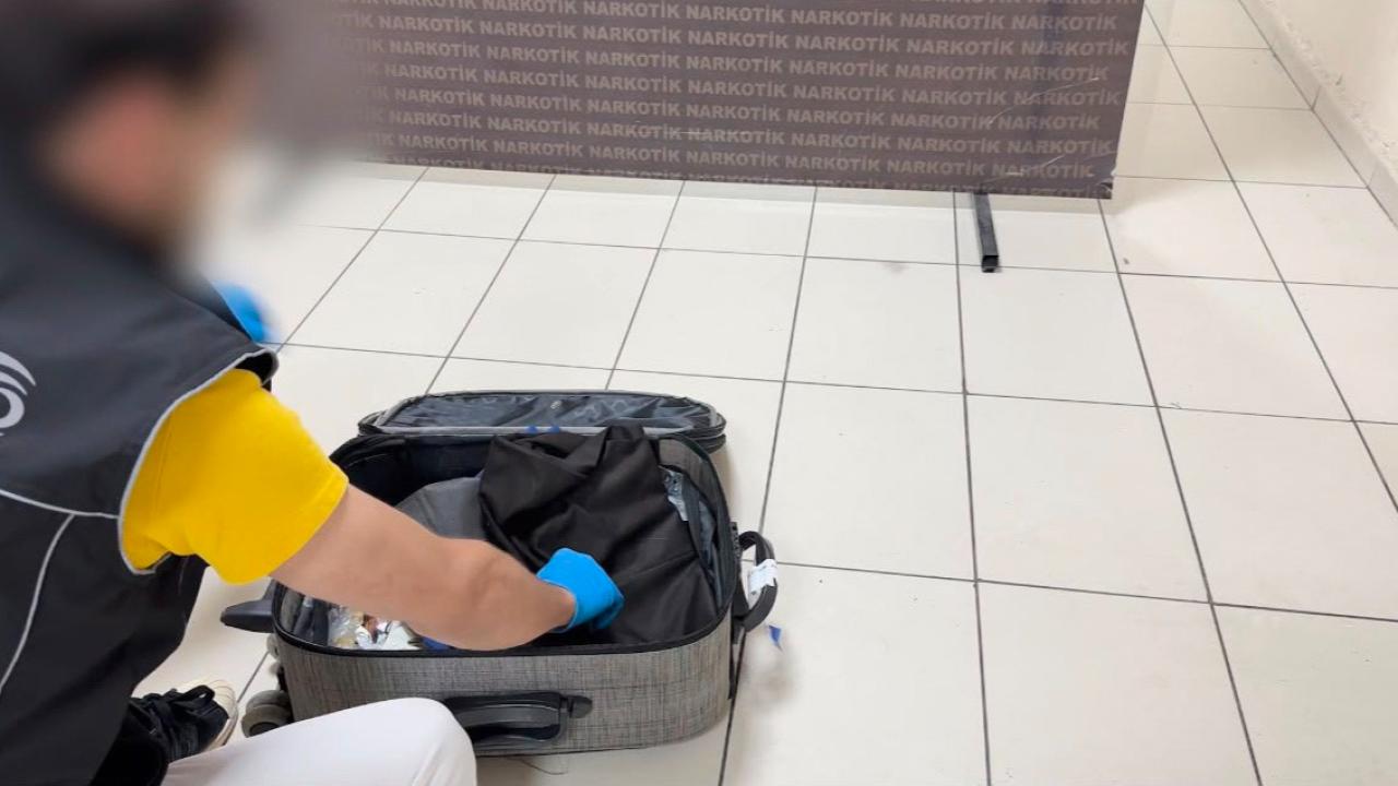 Akılalmaz sevkiyat yöntemi dedektör köpek Mailo’ya takıldı
