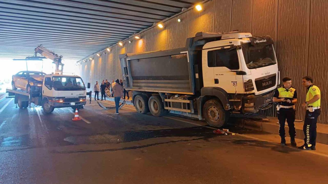 Alt geçitte kaza: 1 yaralı