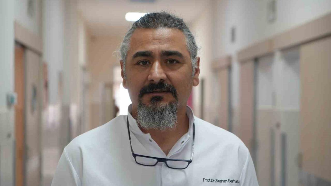 Asfalt patileri yakıyor, pisi pisi otu tehlike saçıyor: Uzmanından sıcak hava uyarısı