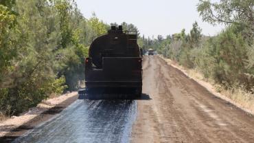 Büyükşehir, Viranşehir'de 9 kilometrelik grup yolunu yeniledi