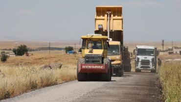 Büyükşehir'den Siverek kırsalında 13 kilometrelik asfalt atağı