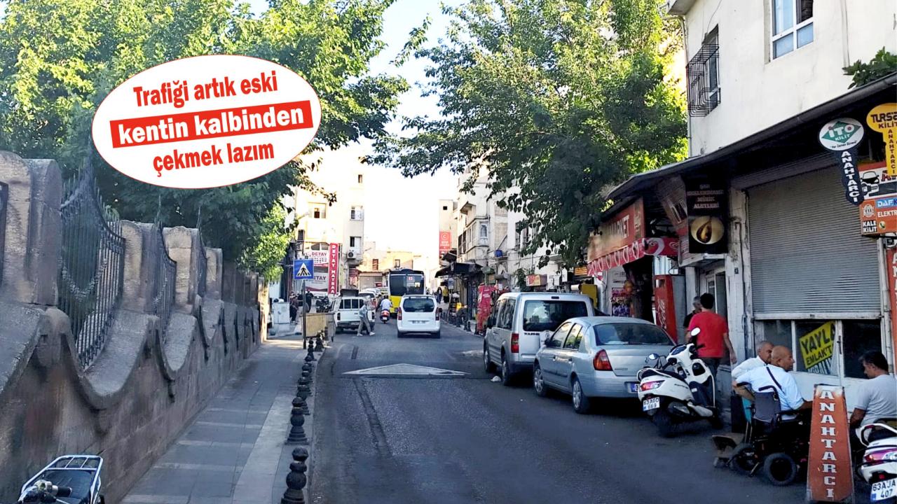 Demokrasi caddesi için flaş öneri