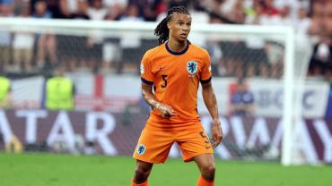 Fenerbahçe, Hollandalı oyuncu Nathan Ake'yi transfer etti