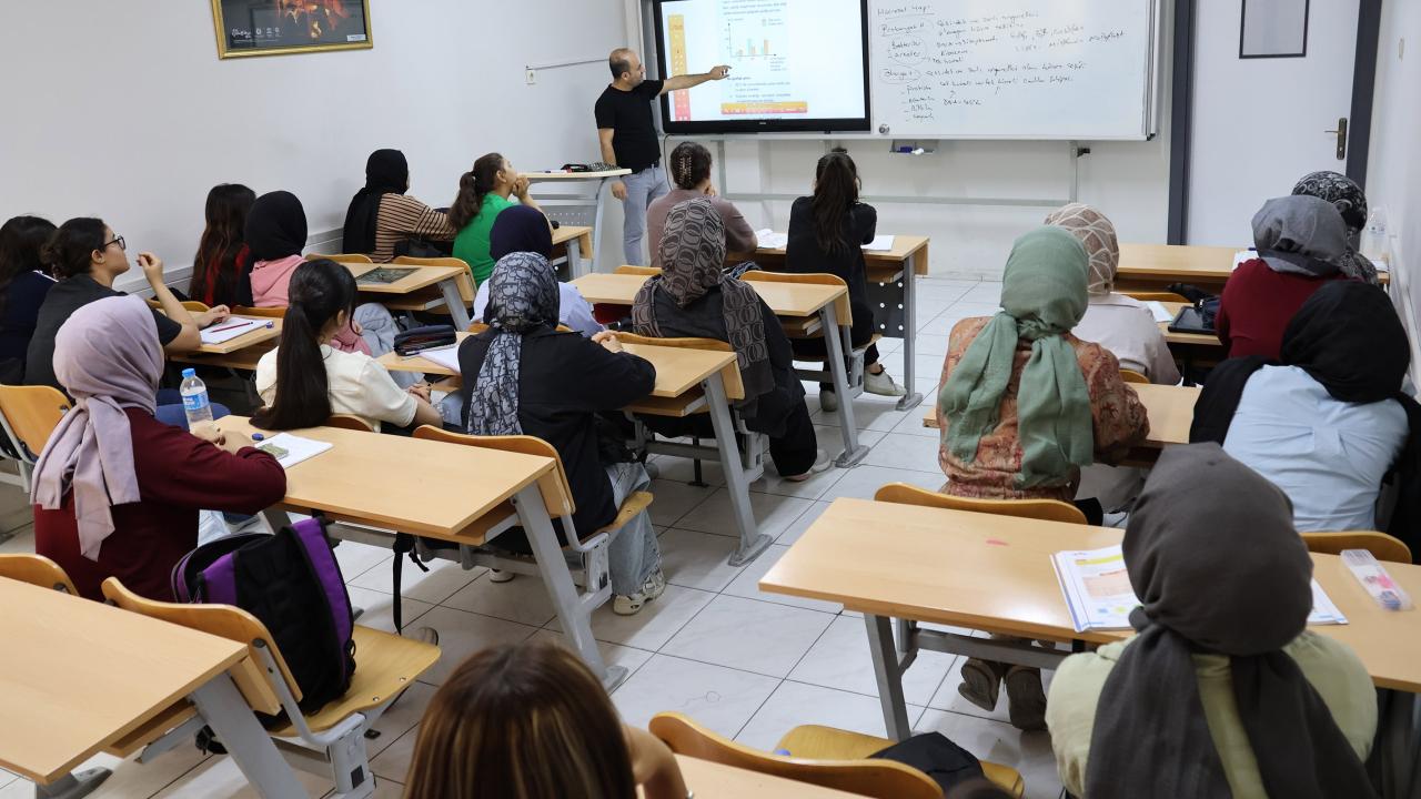 Haliliye’de üniversite adaylarına ücretsiz yaz kursu