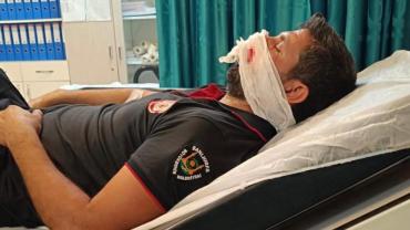 Hava basılırken itfaiye aracının lastiği patladı: 1 yaralı
