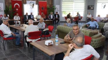 Karaköprü'de Dünya Emekliler günü coşkuyla kutlandı